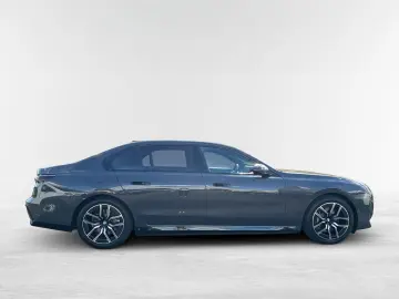BMW 750e xDrive M Sports package  TOP EQUIPMENT