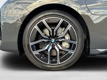 BMW 750e xDrive M Sports package  TOP EQUIPMENT