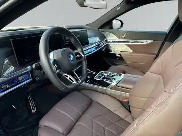 BMW 750e xDrive M Sports package  TOP EQUIPMENT