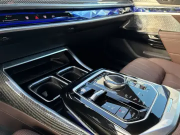 BMW 750e xDrive M Sports package  TOP EQUIPMENT