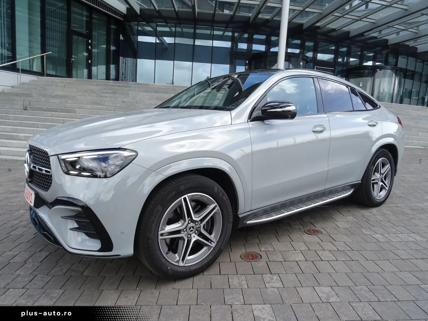 MERCEDES-BENZ GLE 300 d 4M Coupe AMG Pano AHK Airmatic Burm