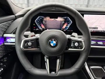 BMW 740d xD M-Sport A-door Sky TV SoftClos B&W FULL