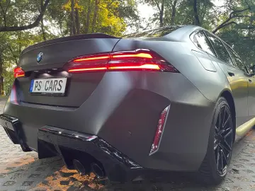 BMW M5 Lim   M-CARBON   BOWERS & WILKINS   GARANTIE