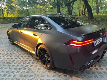 BMW M5 Lim   M-CARBON   BOWERS & WILKINS   GARANTIE