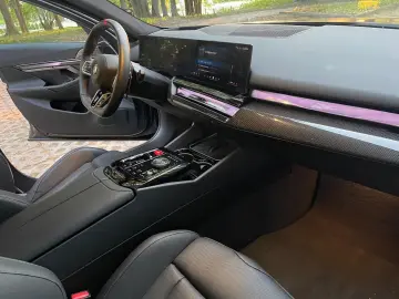BMW M5 Lim   M-CARBON   BOWERS & WILKINS   GARANTIE