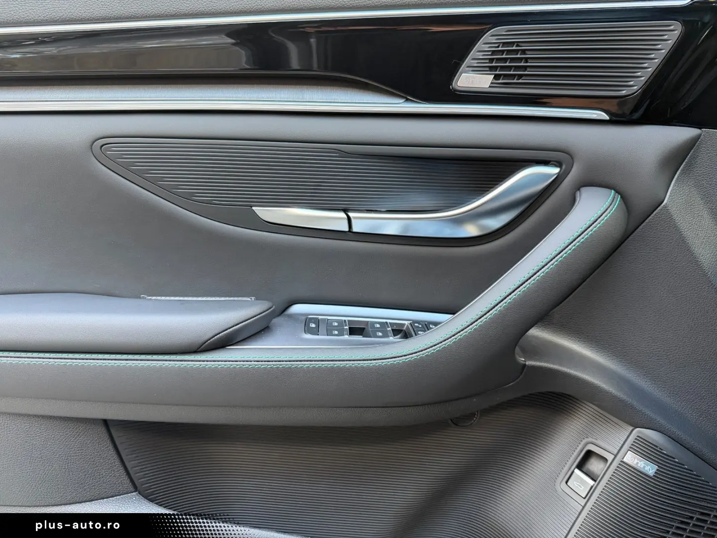 BYD Seal U 1.5 DM-i PHEV  Boost