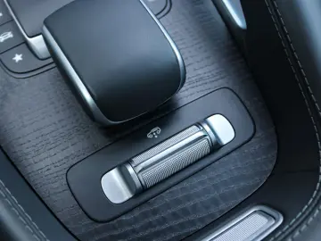 MERCEDES-BENZ GLE 580 4M AMG