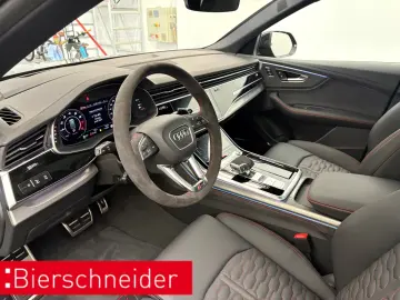 Audi RS Q8 performance