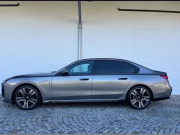 BMW 750e xDr.  MSPORT PRO LOUNGE SEAT FUND EN KR