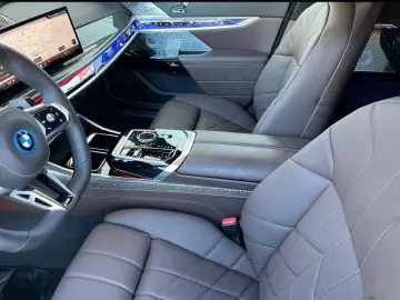 BMW 750e xDr.  MSPORT PRO LOUNGE SEAT FUND EN KR