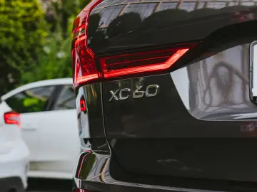 Volvo XC60 Recharge T8 AWD Ultimate Bright