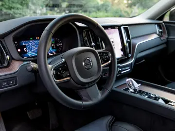 Volvo XC60 Recharge T8 AWD Ultimate Bright