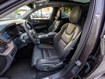 Volvo XC60 Recharge T8 AWD Ultimate Bright