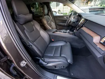 Volvo XC60 Recharge T8 AWD Ultimate Bright