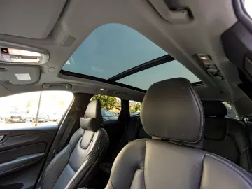 Volvo XC60 Recharge T8 AWD Ultimate Bright
