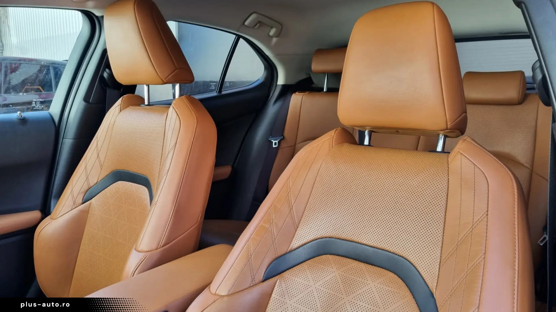 Lexus UX 250h 2WD Luxe