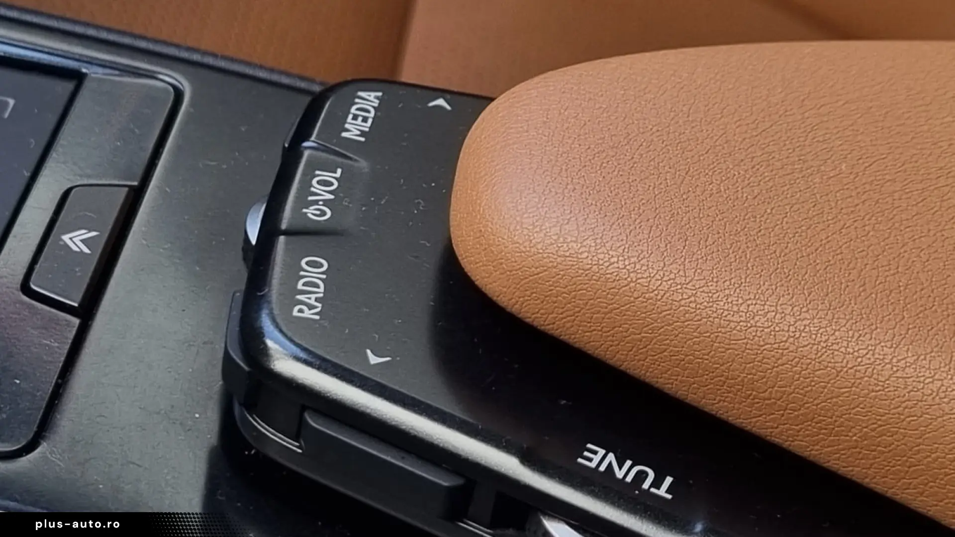 Lexus UX 250h 2WD Luxe