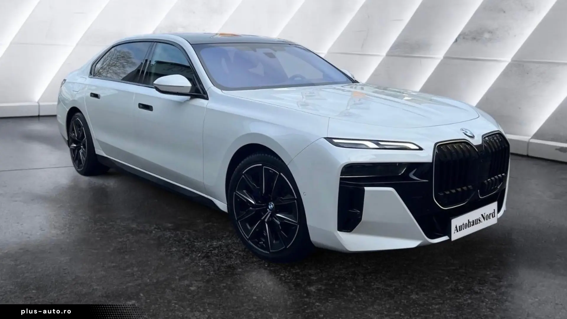 BMW 740 d xDrive M-Pro SKYLoung Leather-Red REARTV!