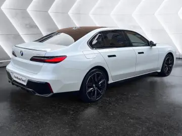 BMW 740 d xDrive M-Pro SKYLoung Leather-Red REARTV!