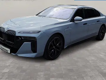 BMW 750e xDrive Limousine M Sport Massage AHK Alarm