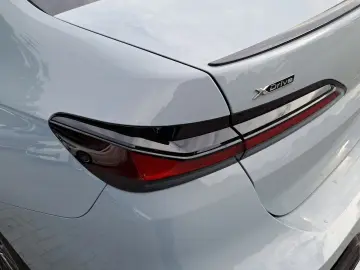 BMW 750e xDrive Limousine M Sport Massage AHK Alarm
