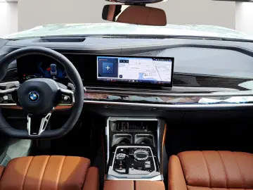BMW 750e xDrive Limousine M Sport Massage AHK Alarm