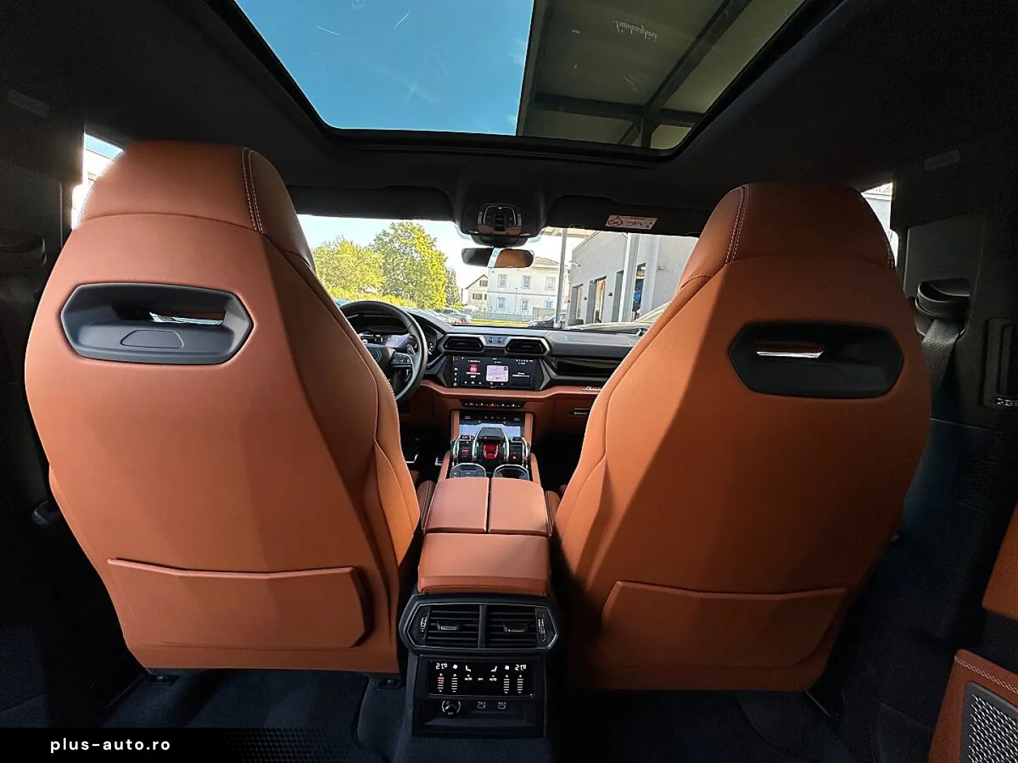LAMBORGHINI URUS SE