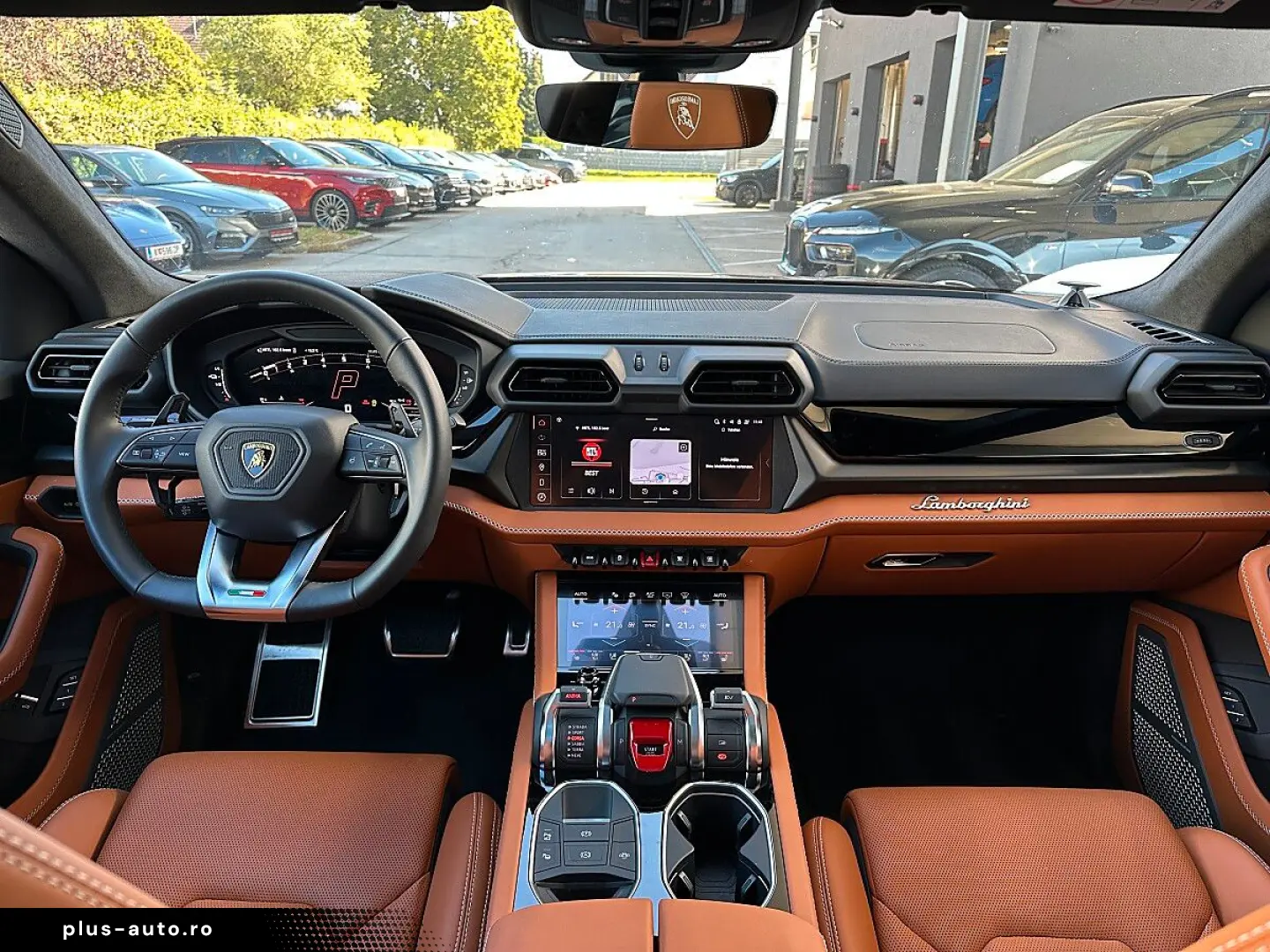 LAMBORGHINI URUS SE