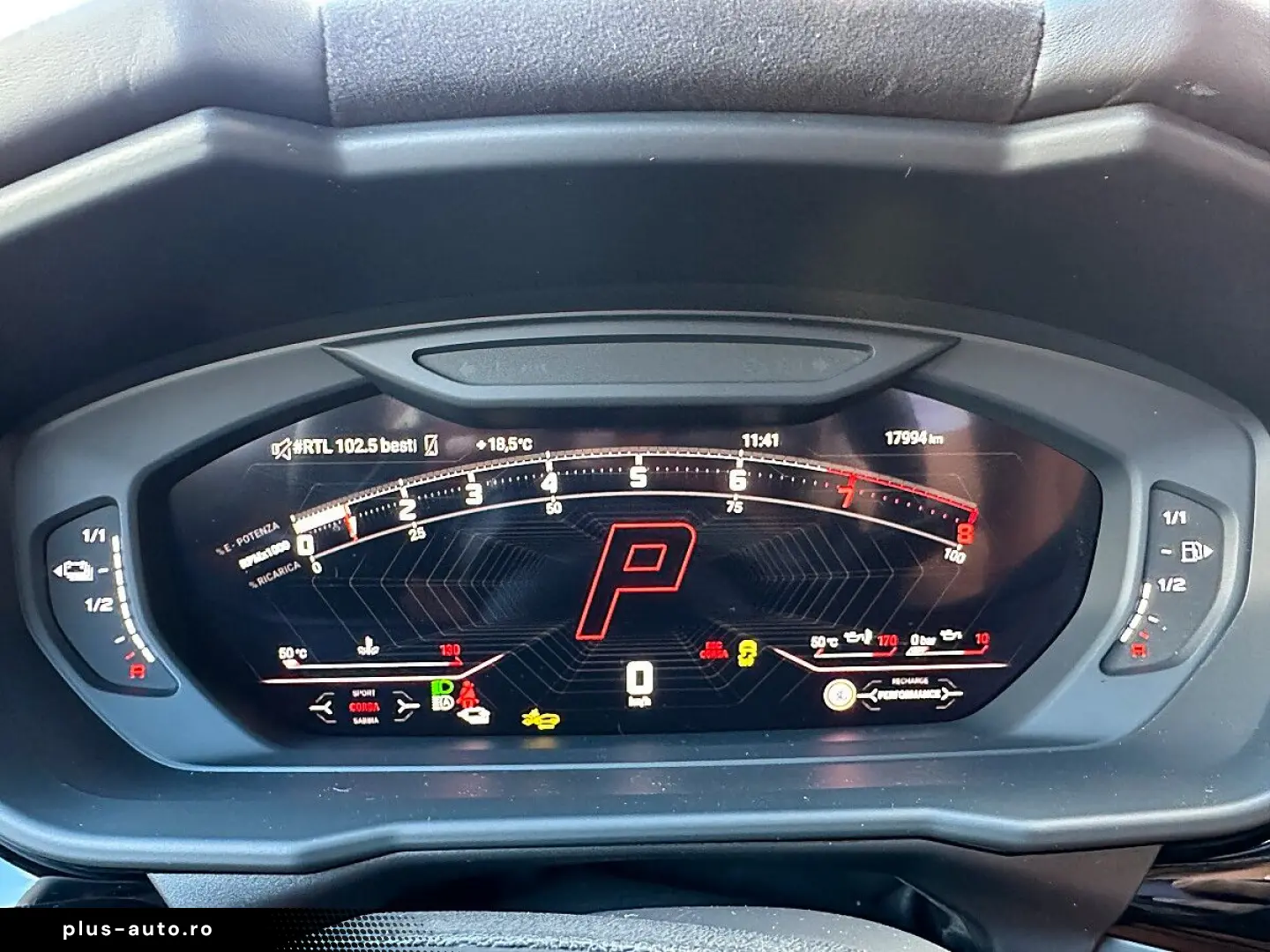 LAMBORGHINI URUS SE