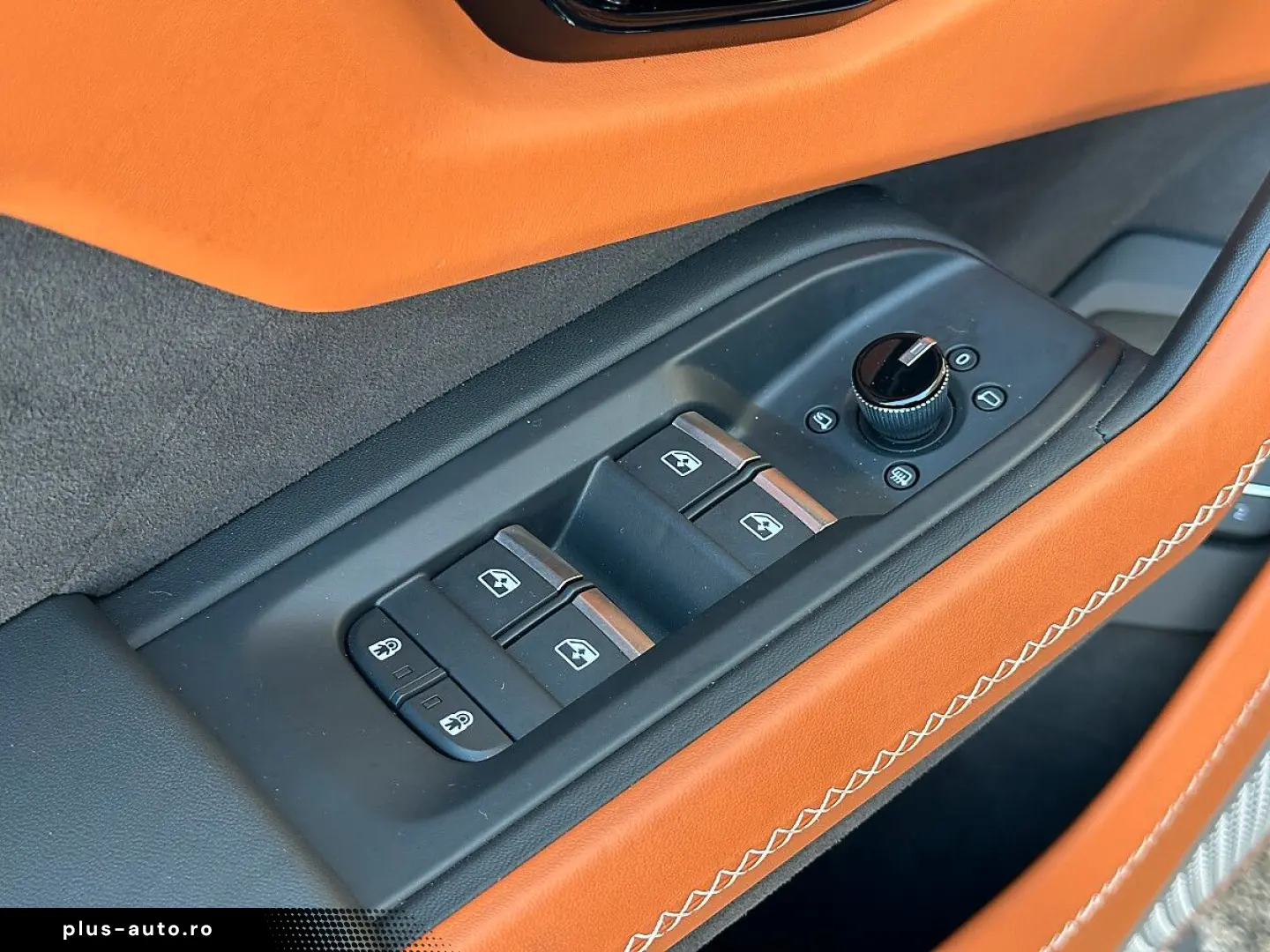 LAMBORGHINI URUS SE