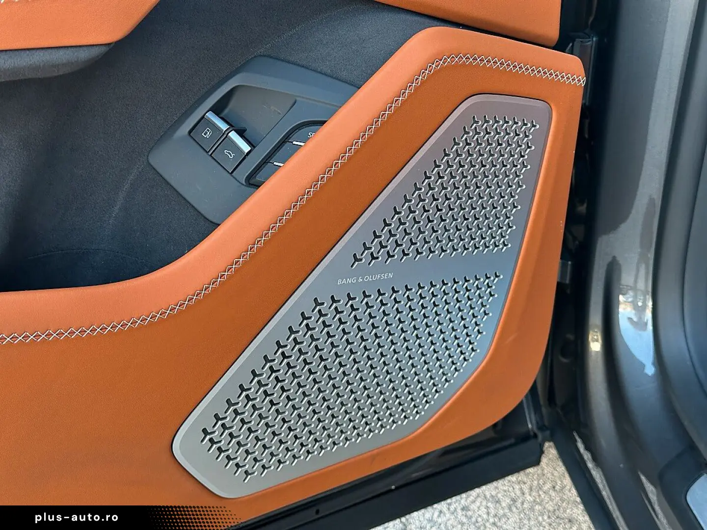 LAMBORGHINI URUS SE
