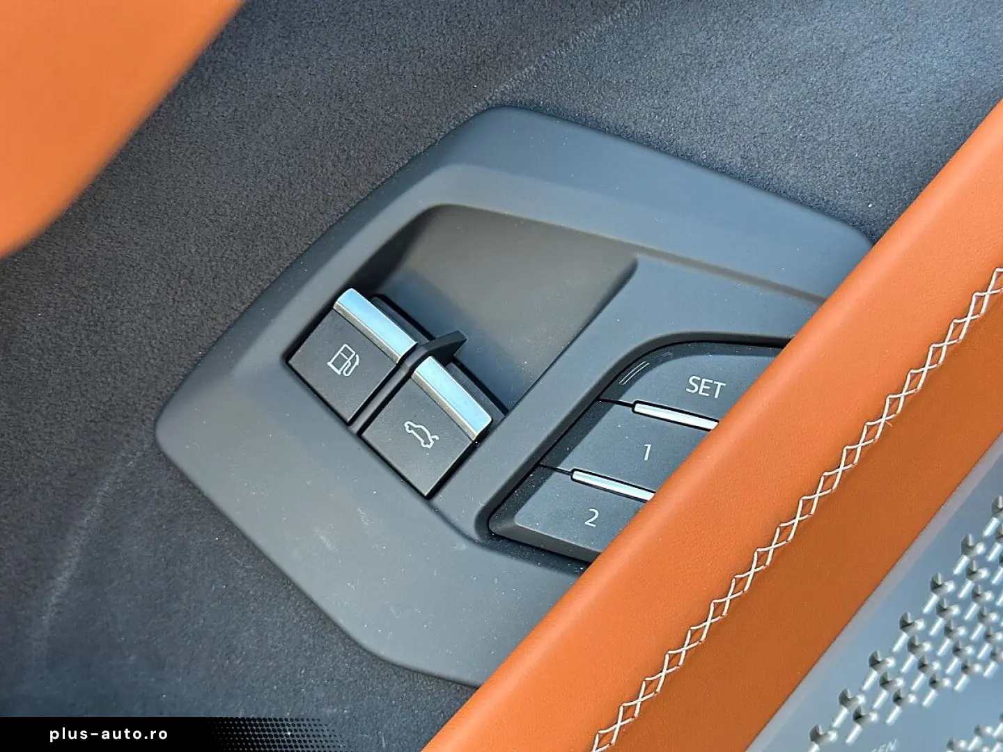 LAMBORGHINI URUS SE
