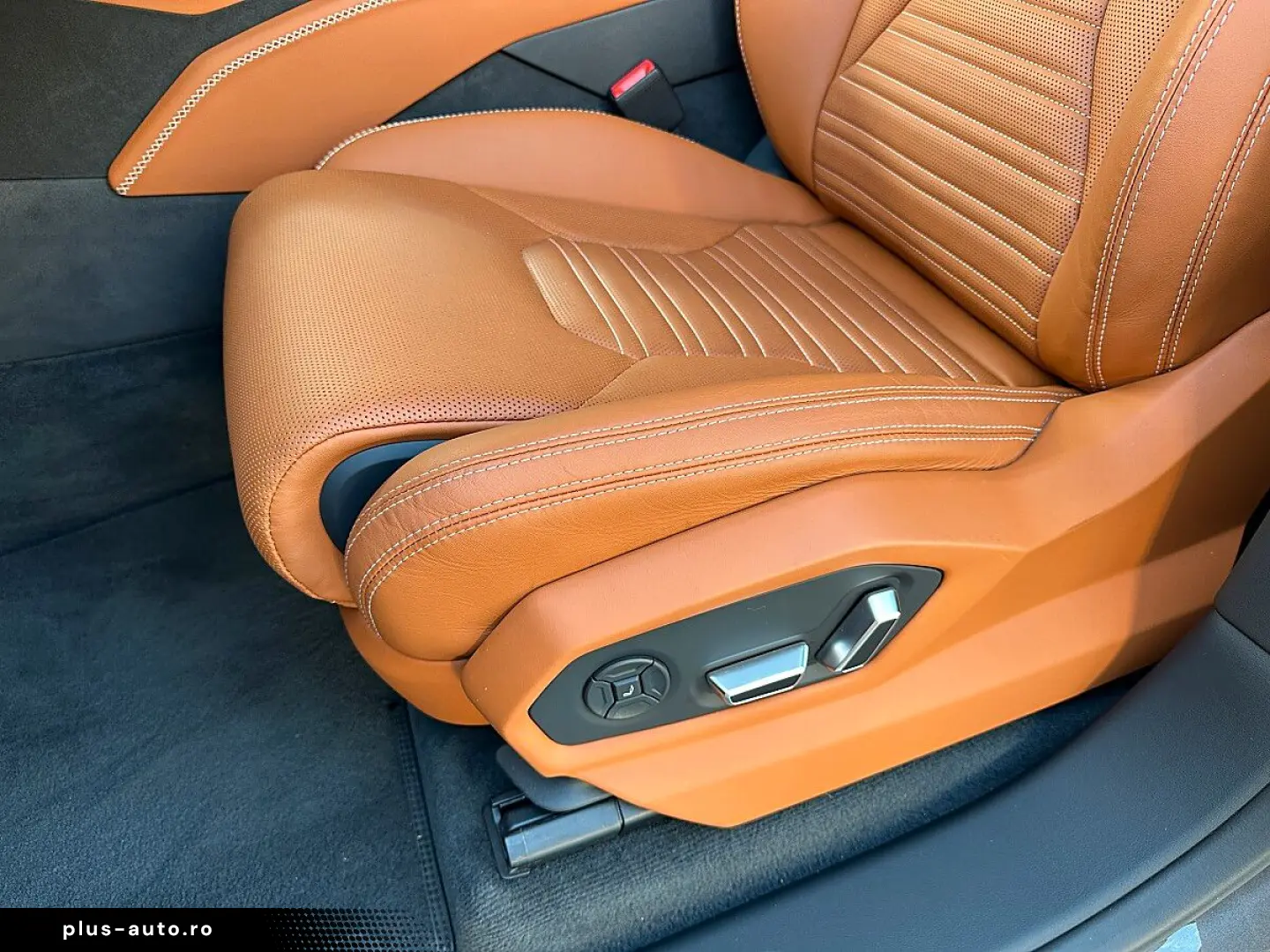 LAMBORGHINI URUS SE