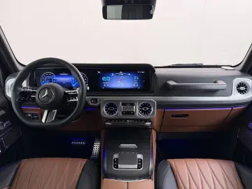Mercedes-Benz G 580 with EQ technology 116 kWh   MANUF