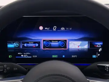 Mercedes-Benz G 580 with EQ technology 116 kWh   MANUF