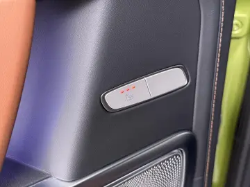 Mercedes-Benz G 580 with EQ technology 116 kWh   MANUF