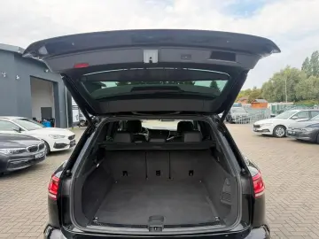 VW Touareg R-Line 4Motion