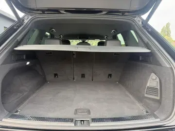 VW Touareg R-Line 4Motion
