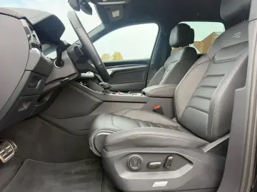 VW Touareg R-Line 4Motion