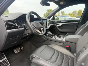 VW Touareg R-Line 4Motion