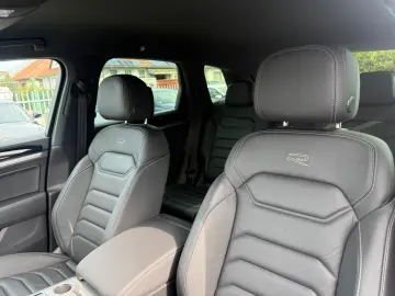 VW Touareg R-Line 4Motion