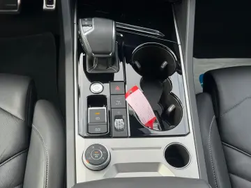 VW Touareg R-Line 4Motion