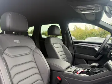 VW Touareg R-Line 4Motion