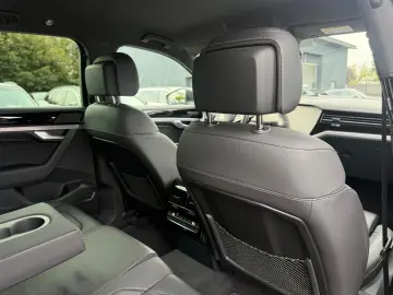 VW Touareg R-Line 4Motion