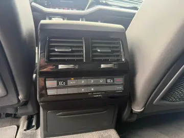 VW Touareg R-Line 4Motion