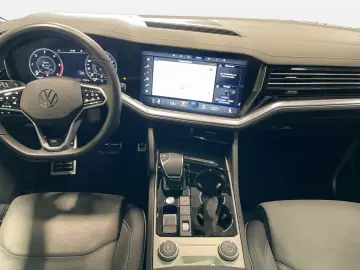 VW Touareg R-Line V6 TDI 4 motion