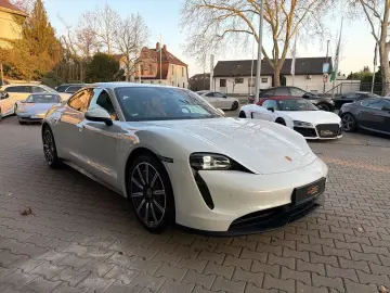 PORSCHE Taycan 4S PLUS 93 4KW ACC INNO 360 AMBIENTE