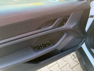 PORSCHE Taycan 4S PLUS 93 4KW ACC INNO 360 AMBIENTE