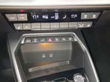 AUDI A3 Sportback TFSIe 200kW 2x S LINE PANO MATRIX A