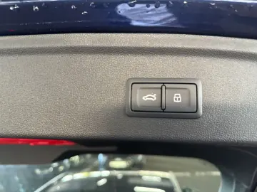 AUDI A3 Sportback 45 HYBRID S LINE NAVI  360 CAM ACC
